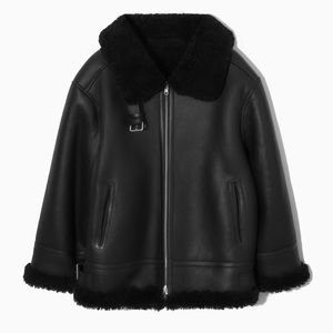 COS- OVERSIZED REVERSIBLE SHEARLING JACKET